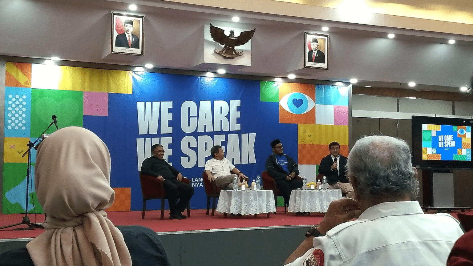 Sentil Merdeka Intelektual Di We Care We Speak Guru Gembul Itu