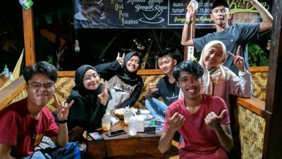 Maknyusnya Menyeruput Kopi di Kedai Kopi Ki Oyo