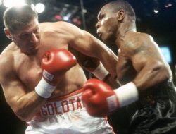 Mike Tyson, Bikin Raksasa Polandia Ketakutan dan Sempoyongan