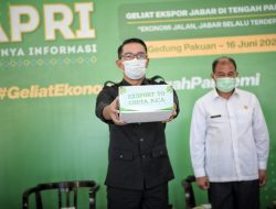 Ridwan Kamil Lepas Ekspor 23 Ton Produk Kelapa Parut Kering ke Kosta Rika