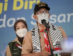 Gubernur Serahkan Bantuan Masyarakat Jabar Senilai Rp1,5 M bagi Rakyat Palestina