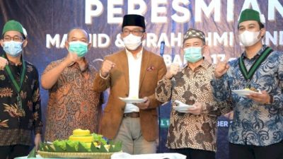 Emil Luncurkan Sekolah Digital, Lalu Resmikan Graha HMI Bandung