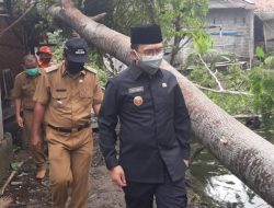 Pjs Bupati Pangandaran Pantau Warga Korban Puting Beliung di Parigi