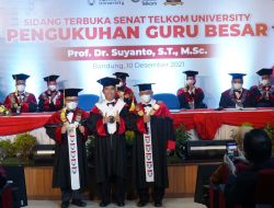 Ilmuwan Paling Berpengaruh Dunia Ini Dikukuhkan Jadi Guru Besar Telkom University