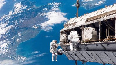 Astronaut di Stasiun Antariksa Sehari Lihat Matahari Terbit hingga 16 Kali