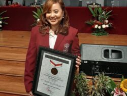 Luar Biasa, Ini 10 Orang dengan Gelar Akademik Terbanyak di Dunia