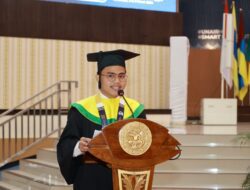 13 Kali Gagal Masuk Kedokteran, Roy Kini Jadi Wisudawan Berprestasi FK Unair