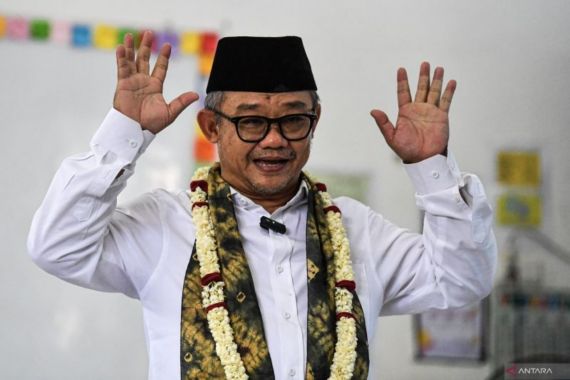 menteri pendidikan dasar dan menengah mendikdasmen abdul mut ig6p