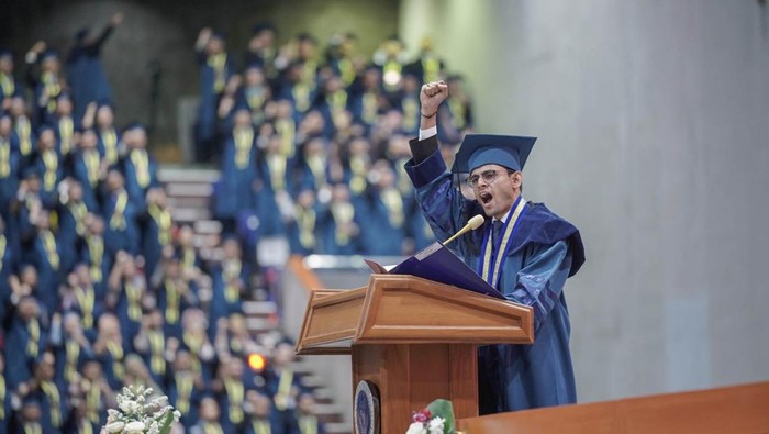 saquib wisudawan s3 termuda di itb 169