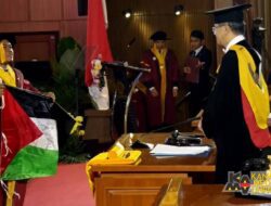 Wisudawan Unpad Bentangkan Bendera Palestina, Ini Reaksi Rektor