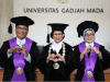 Momen Langka, Pasutri Prof. Agung dan Prof. Agustina Dikukuhkan Jadi Guru Besar UGM