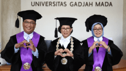 Momen Langka, Pasutri Prof. Agung dan Prof. Agustina Dikukuhkan Jadi Guru Besar UGM