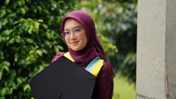 Hayya Raisa Maharani, Usia 20 Tahun Lulus Sarjana UGM dan Raih Predikat Cumlaude