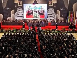 UPI Wisuda 2.395 Lulusan, Rektor Prof. Solehuddin: Beradaptasilah dengan Tantangan Perkembangan Zaman