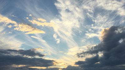 PUISI Lilis R. Hamdah dan Berti Nurul Khajati