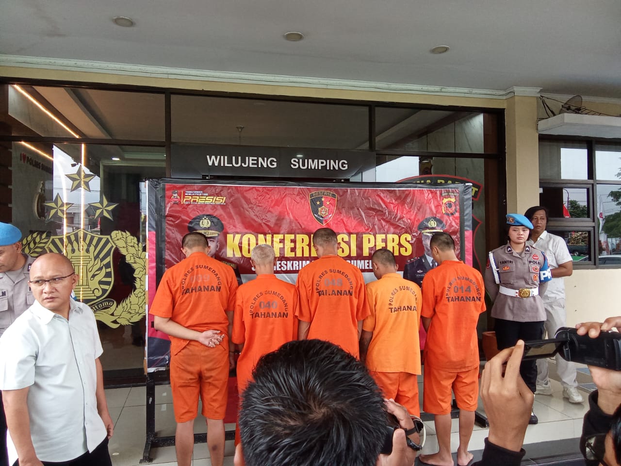 f831787d 1869 4fd4 8945 36f629f0c97b 1