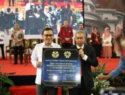 Menteri P2MI Abdul Kadir Karding Resmikan Migran Center UPI