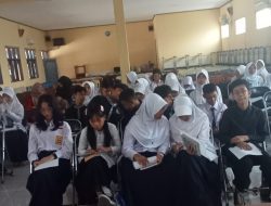 Asah Keterampilan Literasi, Siswa SMPN 17 Bandung Antusias Ikuti Pelatihan Jurnalistik dari Praktisi Media 14 Asah Keterampilan Literasi, Siswa SMPN 17 Bandung Antusias Ikuti Pelatihan Jurnalistik dari Praktisi Media