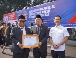 Rektor UIN Bandung Dapat Penghargaan Pengayoman ke-80 atas Pengelolaan JDIH
