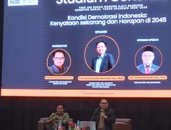Studium Generale di CASSR FISIP UIN Bandung, Burhanuddin Muhtadi Beberkan Penyebab Tren Penurunan Demokrasi di Indonesia