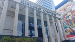 Guru Honorer Asal Karawang Gugat Program MBG ke MK