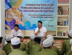 Bakti Sosial ke Pesantren, Kemendukbangga/BKKBN Jabar Edukasi Ketahanan Keluarga dan Cegah Stunting