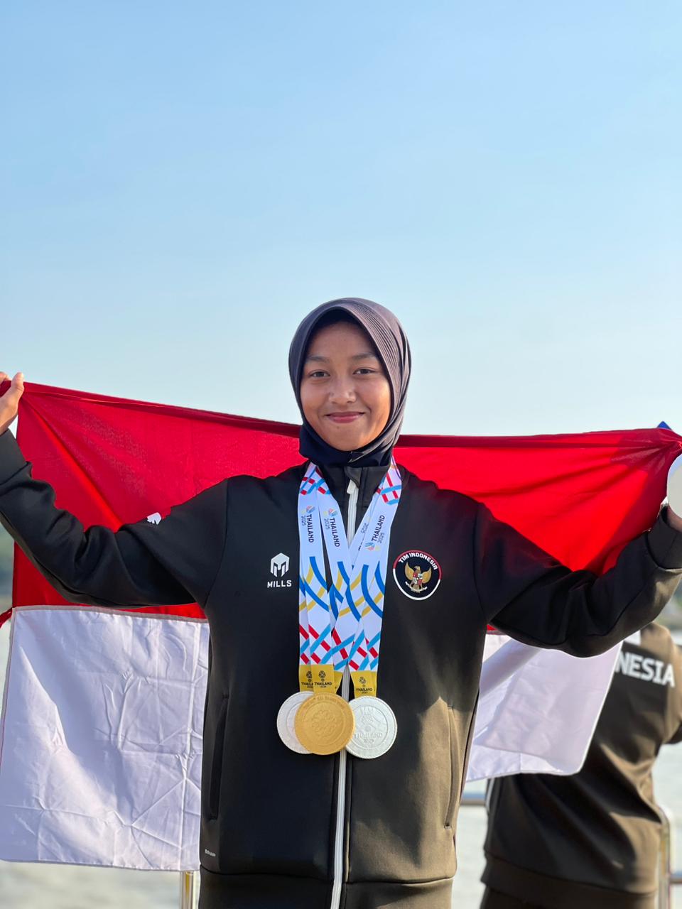 WhatsApp Image 2025 12 21 at 18.08.16