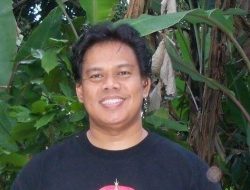 Belajar Kebijakan dan Cinta dari Pengajaran Membaca dan Menulis Sastra