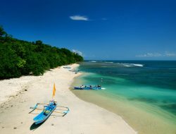 Menikmati Indahnya Pesona Pantai Pangandaran