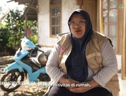 Nurbaeti, Menembus Medan Berat demi Masa Depan Gizi Anak Desa Ciguha Cianjur