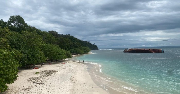 pantai pasir putiih pangandaran 1761715020872 169