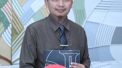 prof. eka 1223x1536 2