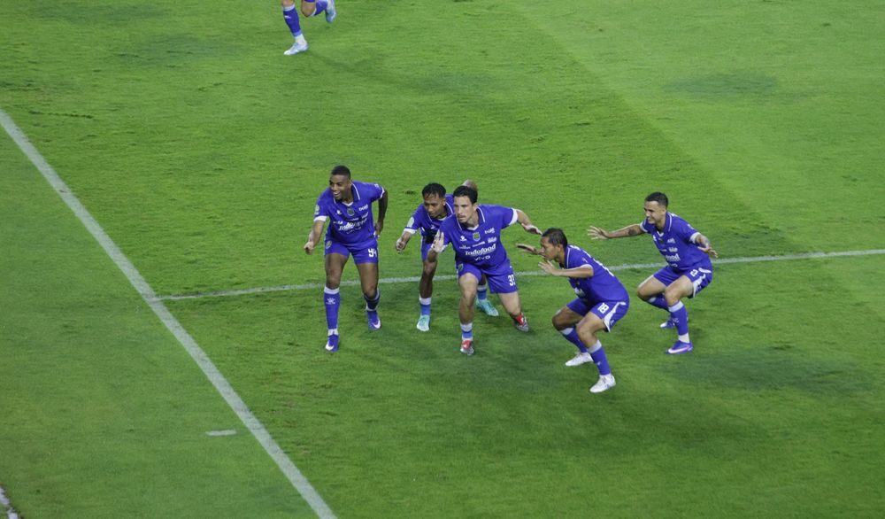 large haye selebrasi malut nando cbbc71bdb1