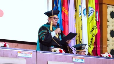 UIN Syarif Hidayatullah Jakarta Wisuda 930 Lulusan, Rektor Apresiasi Ketangguhan Wisudawan