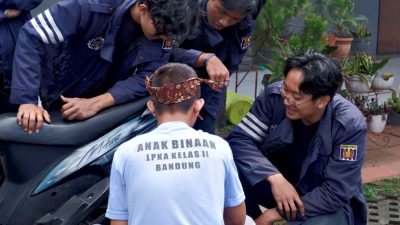 Mahasiswa ITB Berbagi Ilmu Keteknikan dan Robotika untuk Anak Binaan di LPKA Bandung