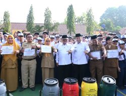 Kunjungi Depok di Hari Pertama Masuk Sekolah, Mendikdasmen: Gerakan Indonesia ASRI Butuh Kolaborasi 