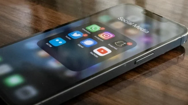 PENDIDIKAN BAHASA DAN SASTRA INDONESIA UNHASY