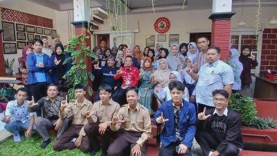 Refleksi Hari Kartini: Puluhan Guru, Siswa, Mahasiswa, dan Pegiat Literasi Hadir di Saung YRBK