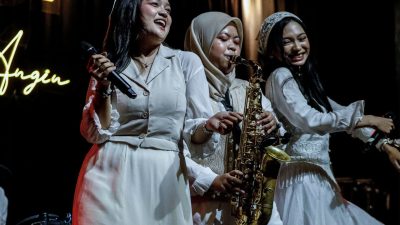 Siswa SMKN 10 Bandung UKK dalam Format Gigs, Tampil di Rooftop Coffee Ujungberung