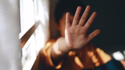 ilustrasi kekerasan pada anak 169