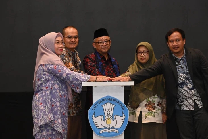 kemendikdasmen resmikan pjj pendidikan menengah sasar 3500 anak tidak sekolah twr