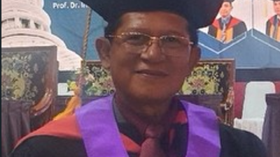 Guru Besar UPI Prof. Andoyo Sastromiharjo: Paradoks Pendidikan Bahasa di Era Digital Makin Terasa