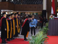 UPI Kukuhkan 14 Guru Besar Baru, Eka Cahya Prima Profesor Paling Muda
