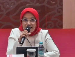 Guru Honorer Tak Dilarang Mengajar pada 2027