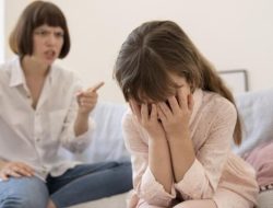 10 Kebiasaan Orang Tua Pemicu Luka Batin Anak, Berdampak hingga Dewasa