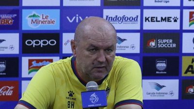 Persib Fokus di Laga Penentuan, Hodak: Pemain Harus Siap Seratus Persen