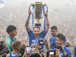 Daftar Penghargaan Super League 2025/2026, Pelatih Persib Best Coach
