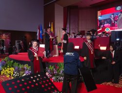 USB YPKP Bandung Wisuda 391 Lulusan