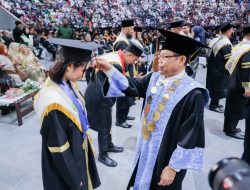 Unpas Wisuda 1.072 Lulusan, Rektor: Dunia Kerja tidak Hanya Menuntut Penguasaan Teori
