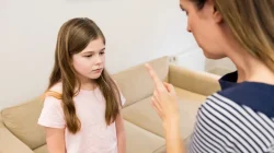 Bukan dengan Membentak, Begini Cara Efektif Mengarahkan Perilaku Anak